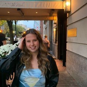 Meet your Posher, Mia